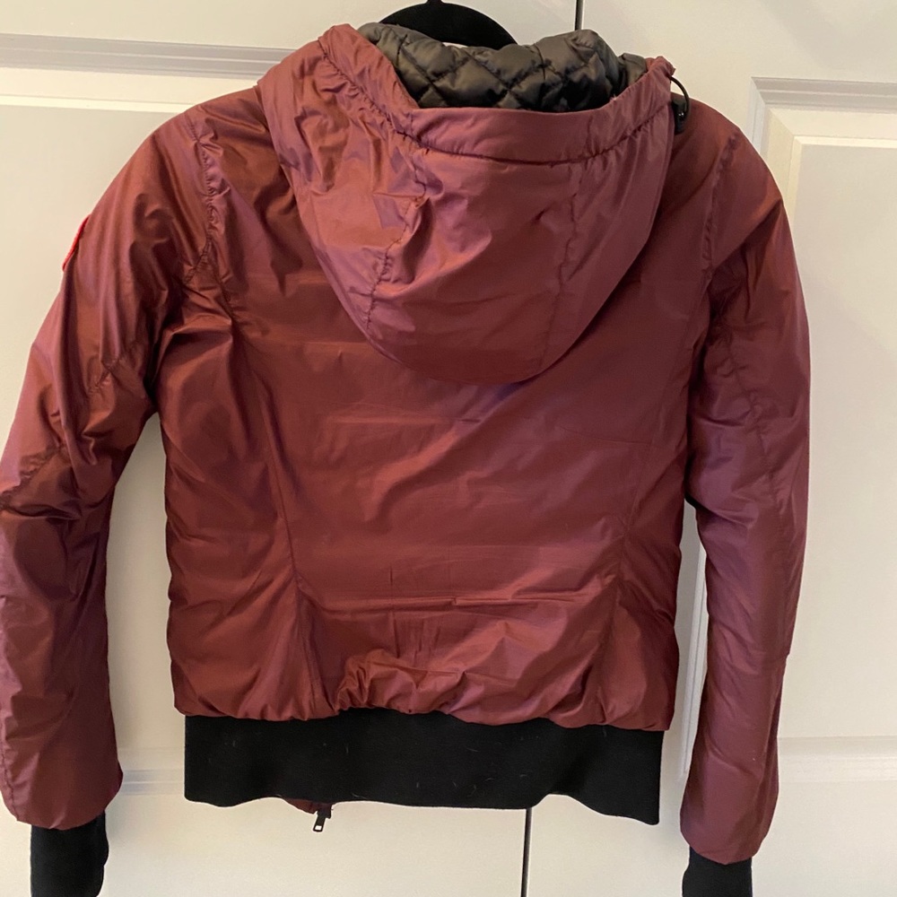 Women’s burgundy Canada Goose jacket - Picture 2 of 2